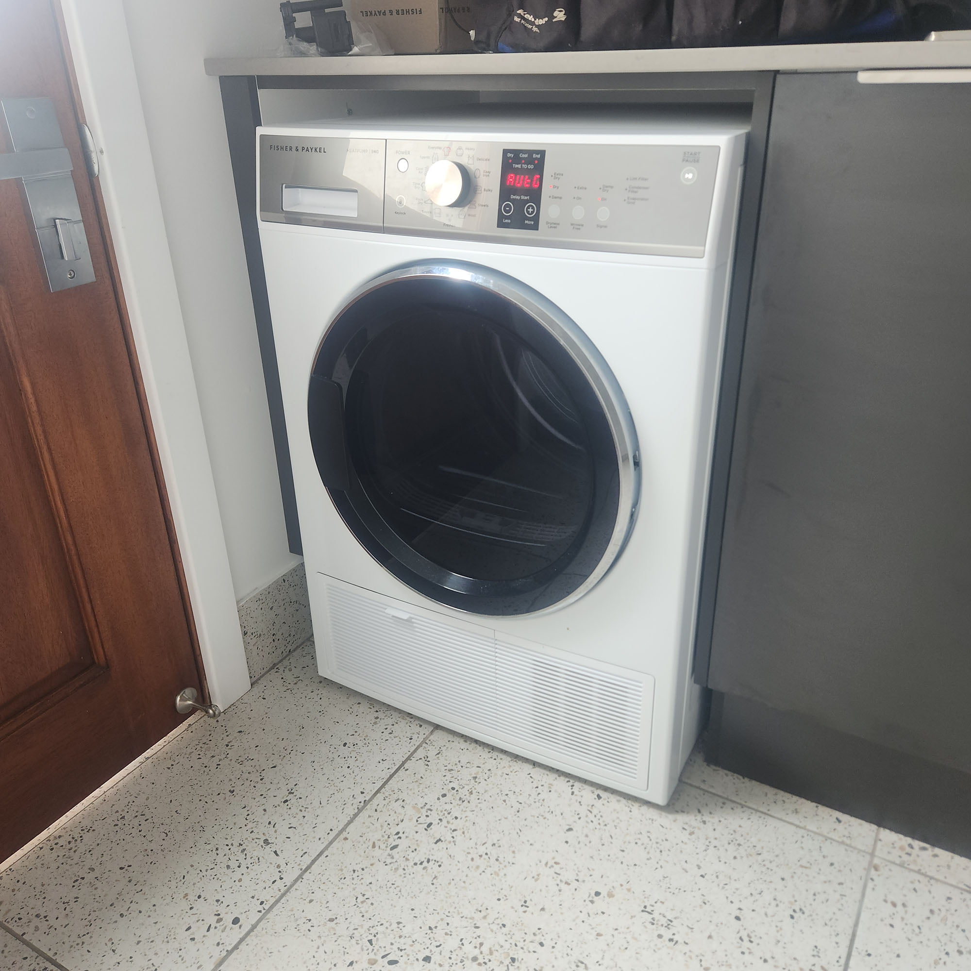 Fisher&Paykel Dryer under bench repaired corrimal oak flats appliance repairs repair